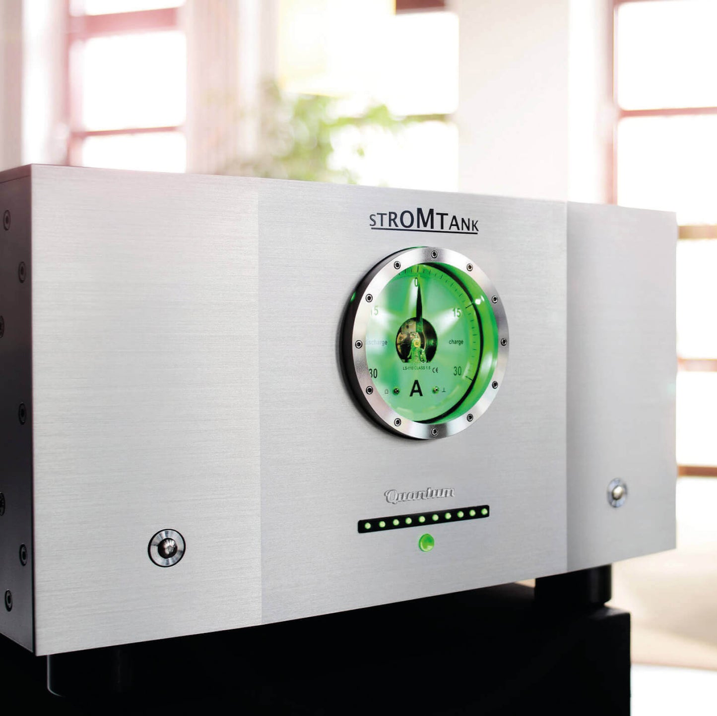 Stromtank S-2500 Quantum MK-II Source Component Power Generator