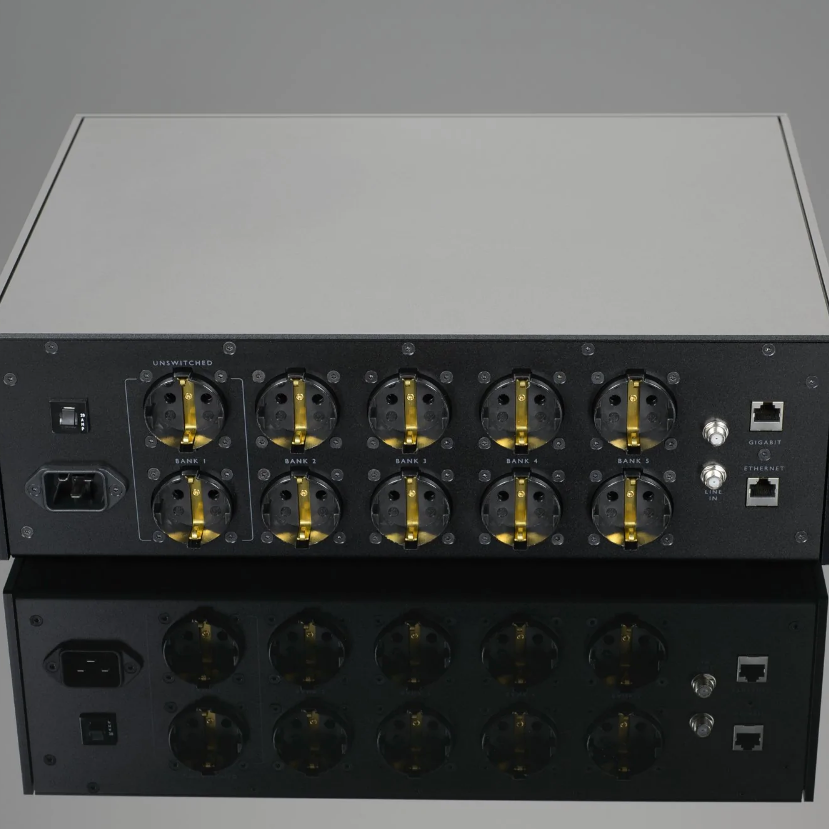 Transparent PowerWave X Power Conditioner