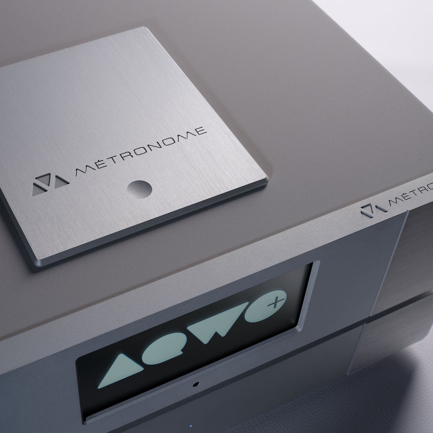 Metronome AQWO 2+ Hybrid DAC + SACD/CD + Streamer + Separate Power Suppy