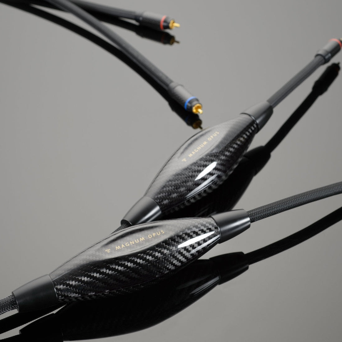 Transparent Magnum Opus RCA Interconnect Cables