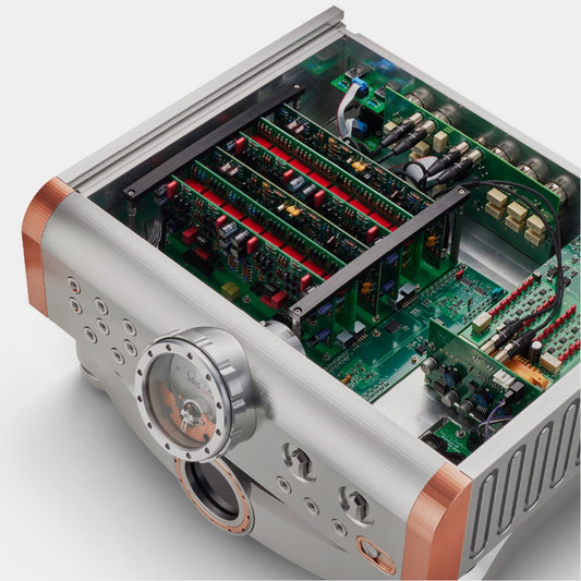 Dan D'Agostino Momentum C2 Pre-Amplifier