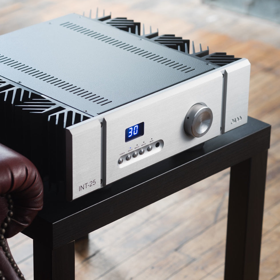 Pass Labs INT-25 Integrated Amplifier