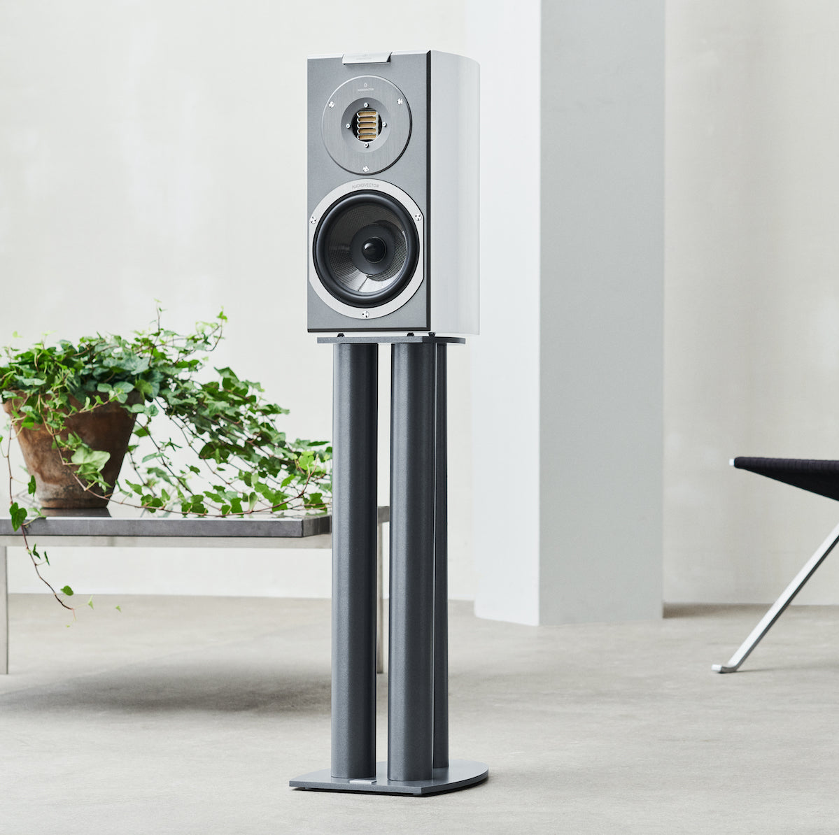 Audiovector R1 Series Bookshelf / Stand-mount Speakers