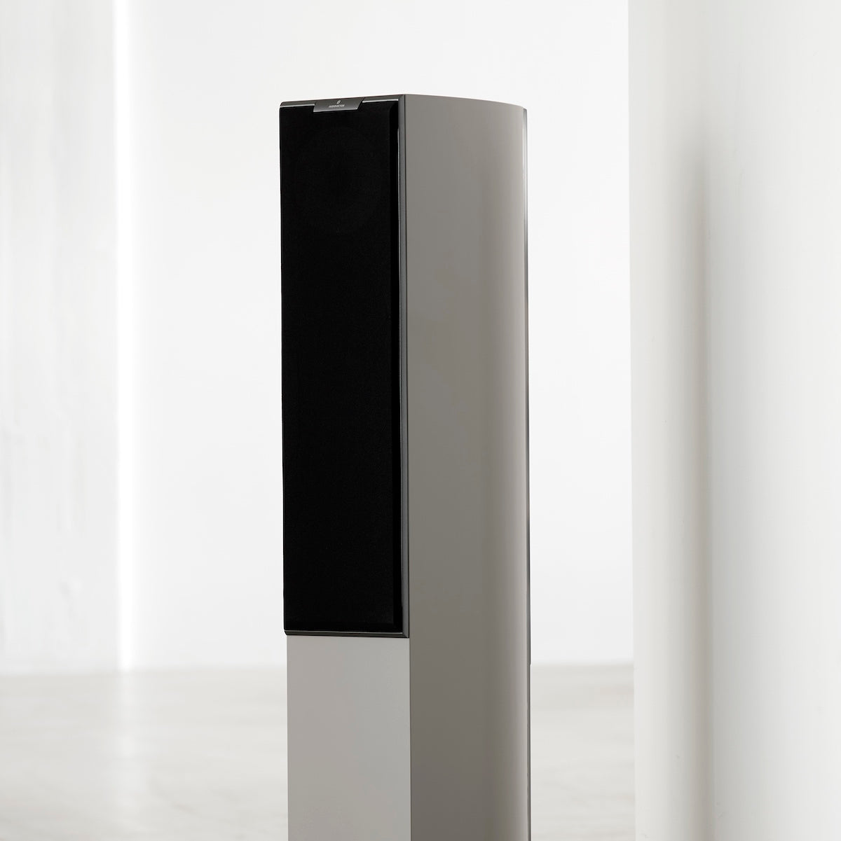 Audiovector R3 Series Floorstanding Speakers