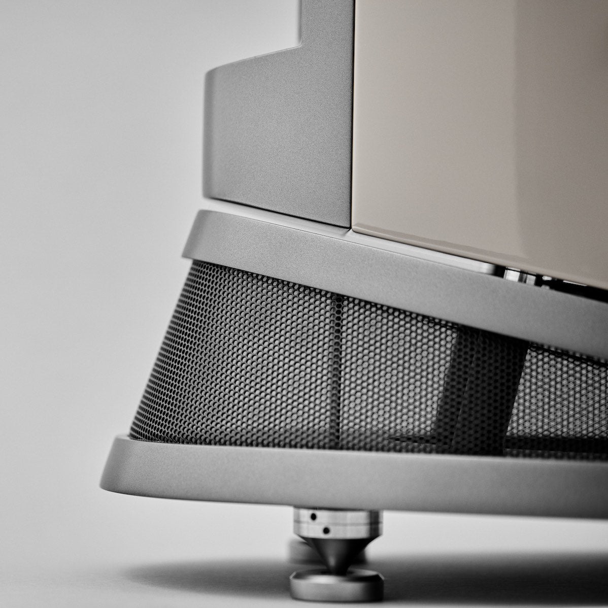 Audiovector R6 Arreté Floorstanding Speakers